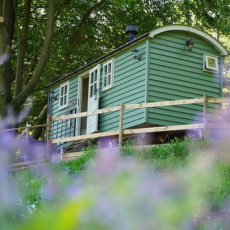 Affittacamere Lavender Retreat With Private Hot Tub Upper Hulme Esterno foto