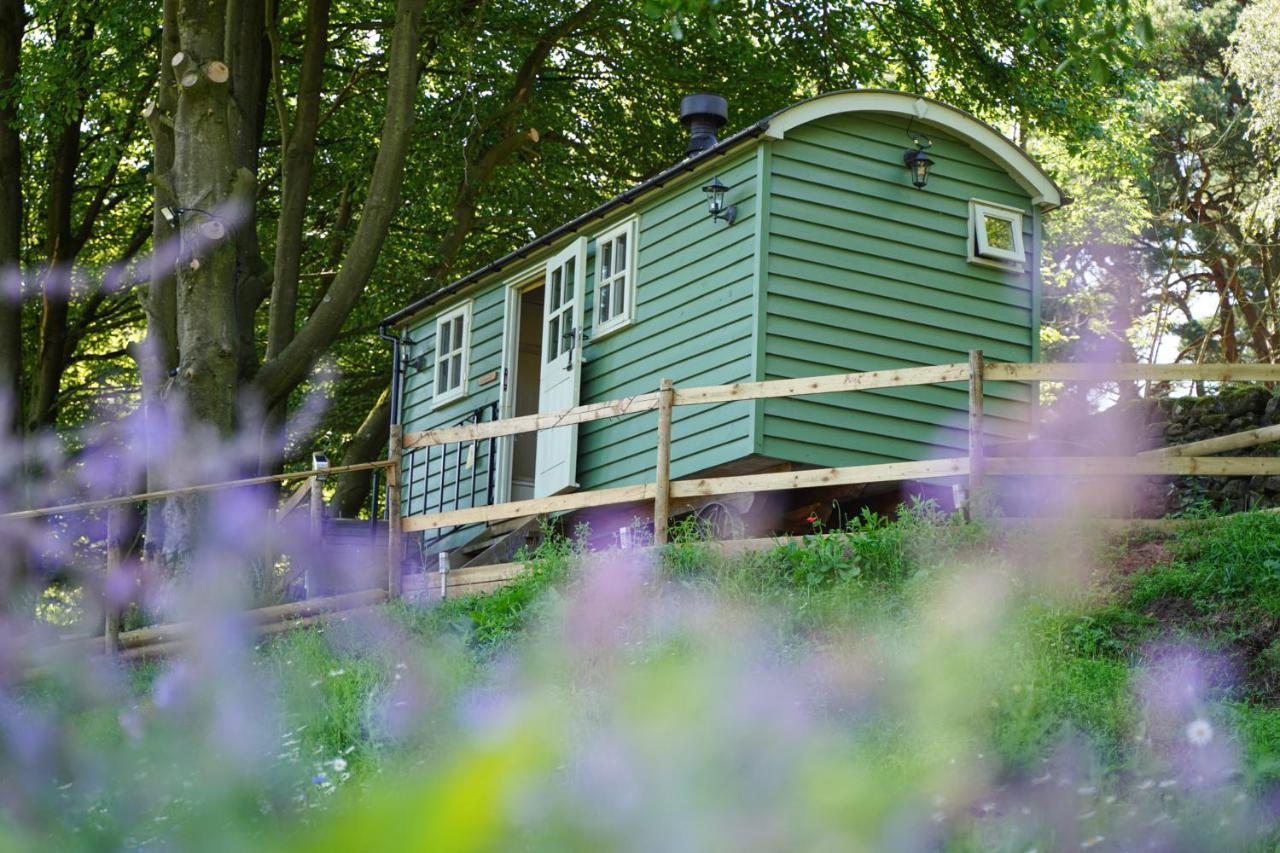 Affittacamere Lavender Retreat With Private Hot Tub Upper Hulme Esterno foto